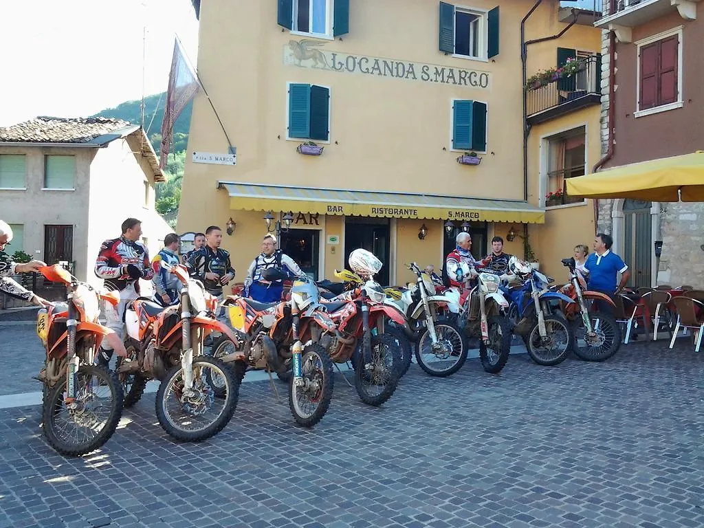 Locanda San Marco Acomodação com café da manhã Torri Del Benaco